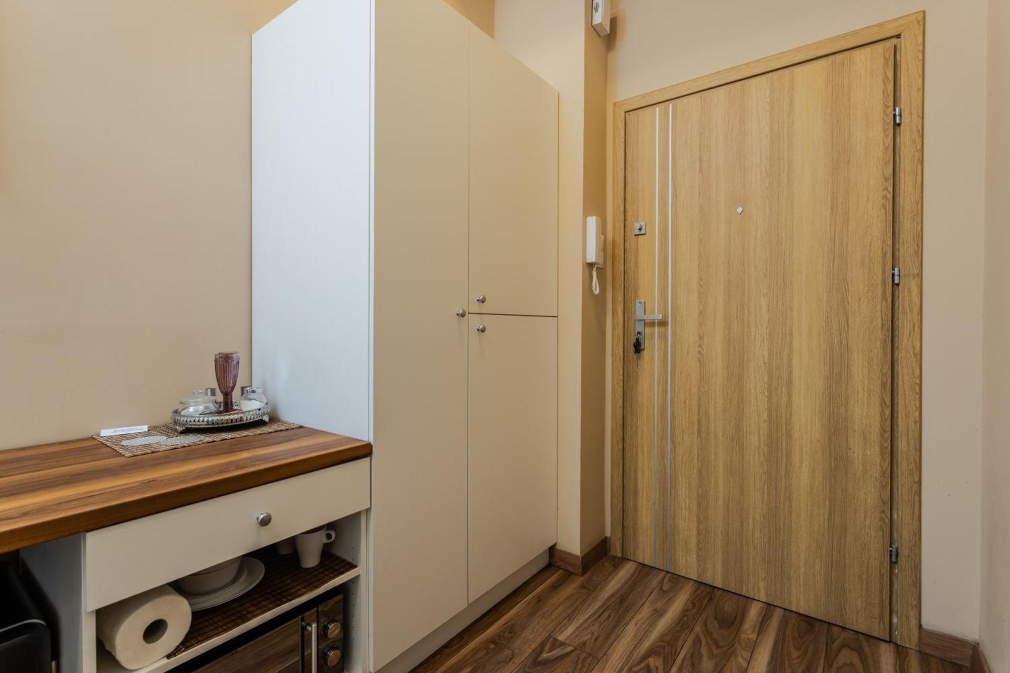 Functional And Comfortable Very Berry Studios In Poznan By Noclegi Renters ภายนอก รูปภาพ