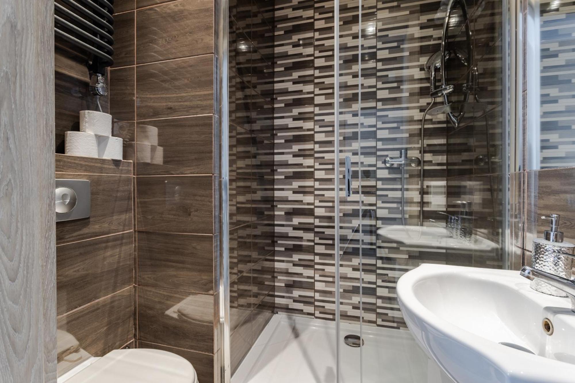 Functional And Comfortable Very Berry Studios In Poznan By Noclegi Renters ภายนอก รูปภาพ