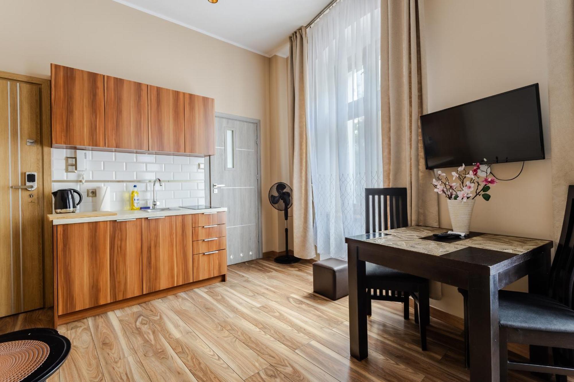 Functional And Comfortable Very Berry Studios In Poznan By Noclegi Renters ภายนอก รูปภาพ